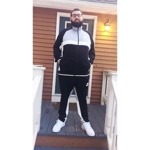 Meet your Posher, Bobby